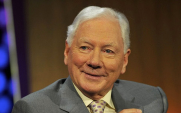 Dublin flag to be flown at half-mast as book of condolence opens for Gay Byrne