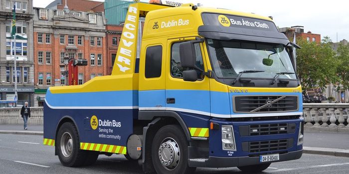Twitter has discovered the Dublin Bus recovery truck and thinks it's insanely cute