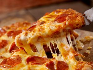 WIN: Treat yourself to a tasty feast this weekend with a €100 Presto Pizza voucher!