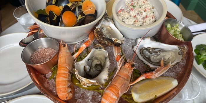 seafood platter with oysters, prawns and mussels from Chequer Lane