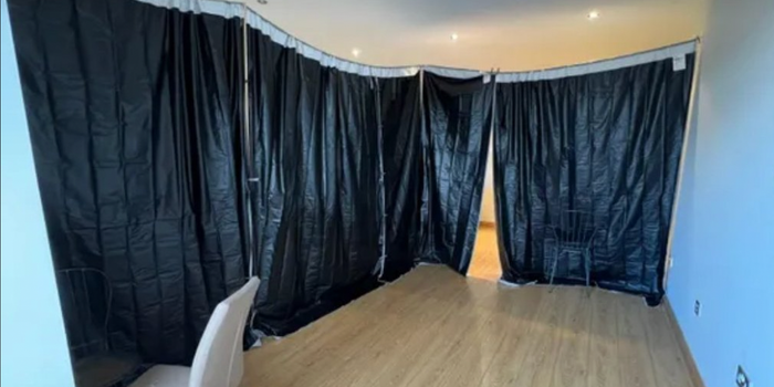 bedroom rent black sheets