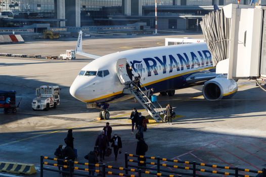 Ryanair landing Dublin Airport